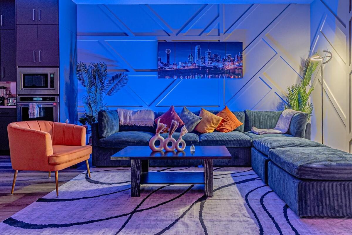 Oak Lawn Luxe Stay- Hot Tub, Arcades, Pool Table & *