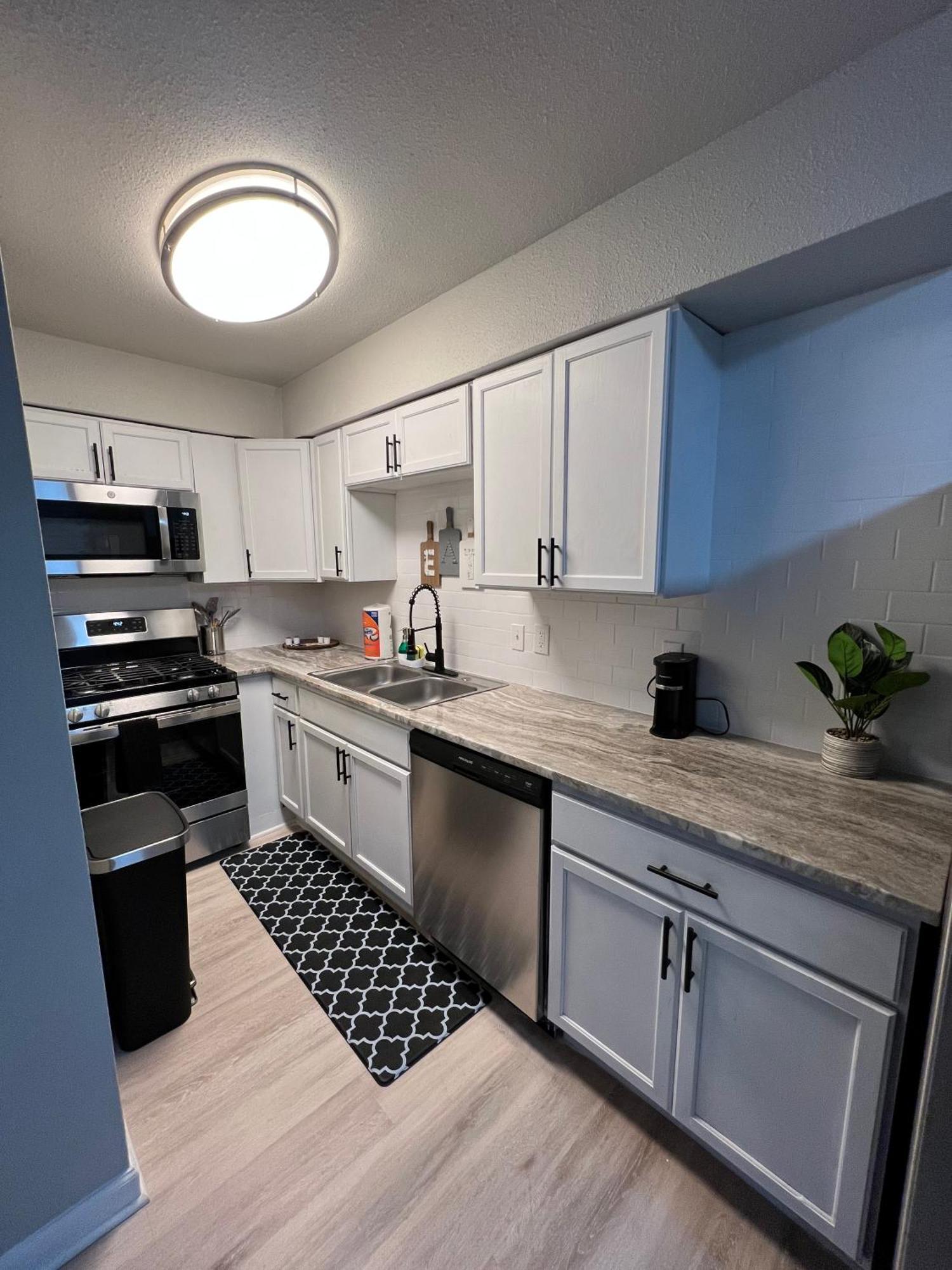Pulse Place 1bd Apartment Dallas