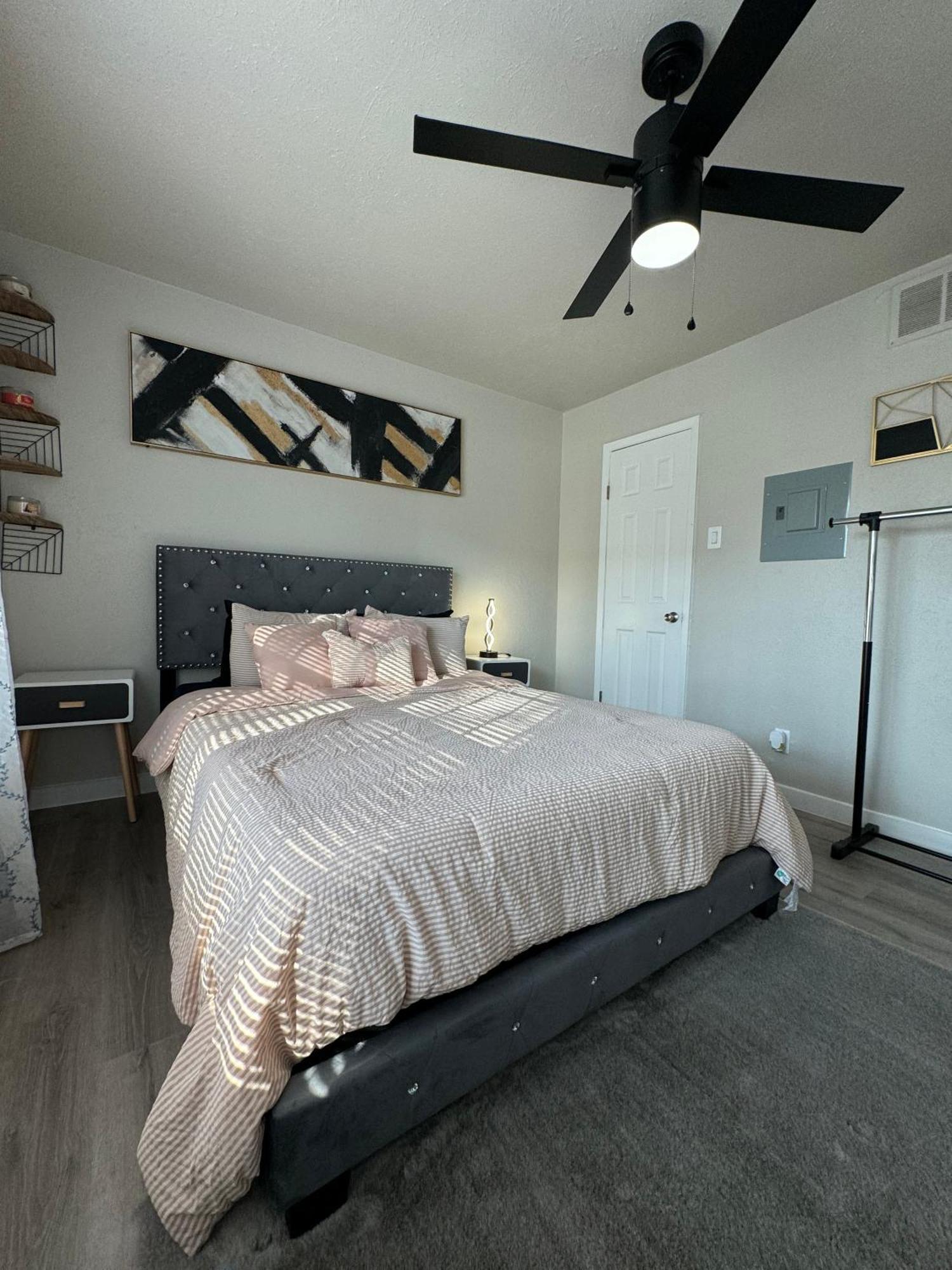 Downtown Lux Abode 1bd Apartment