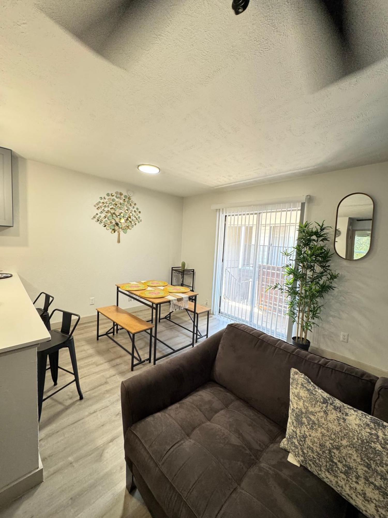 Dt L Modern Abode 1bd Apartment Dallas
