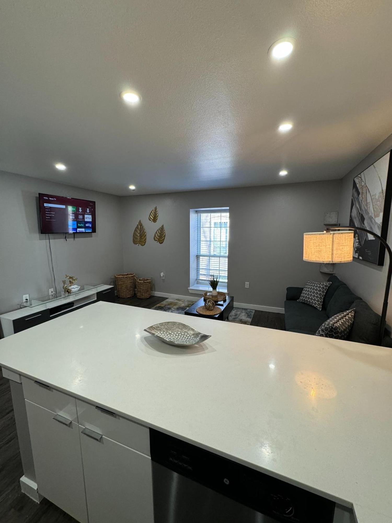 Downtown - Modern 1bed 1bath Escape Apartment Dallas