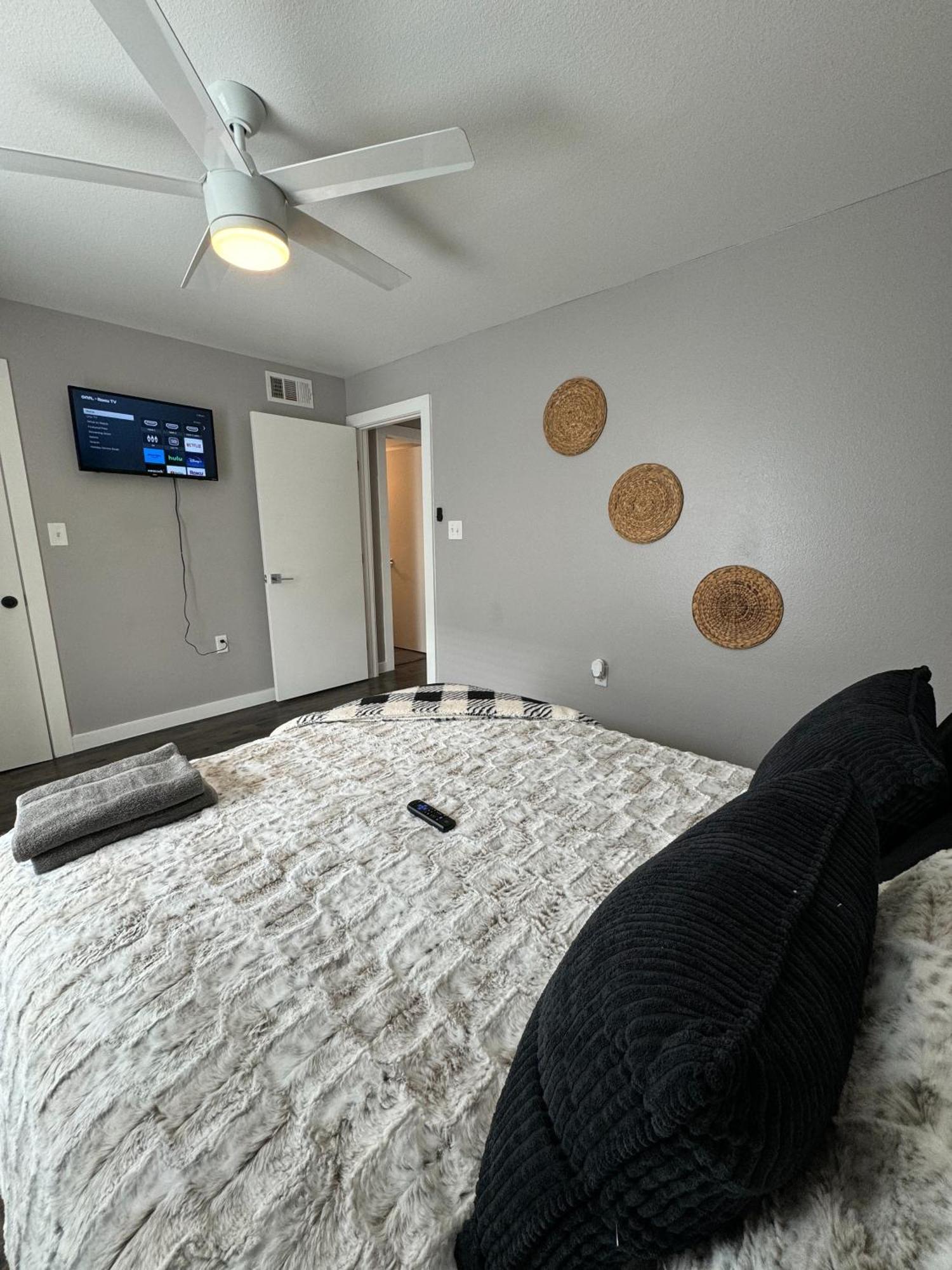 Downtown - Modern 1bed 1bath Escape Apartment