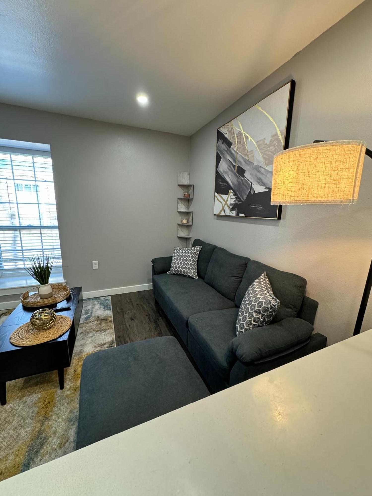 Downtown - Modern 1bed 1bath Escape * Dallas