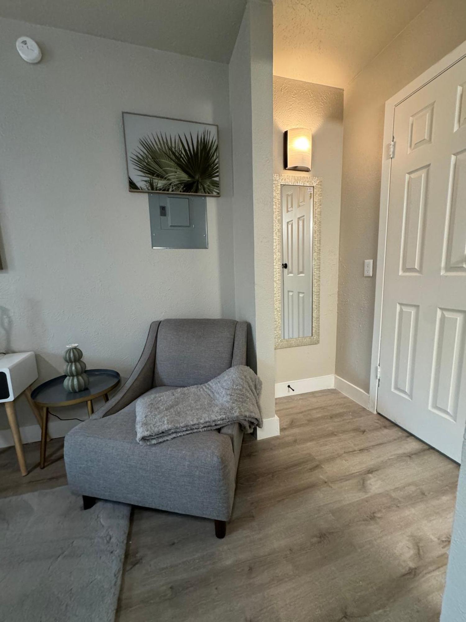 Dt L Serene Spot 1bd Dallas