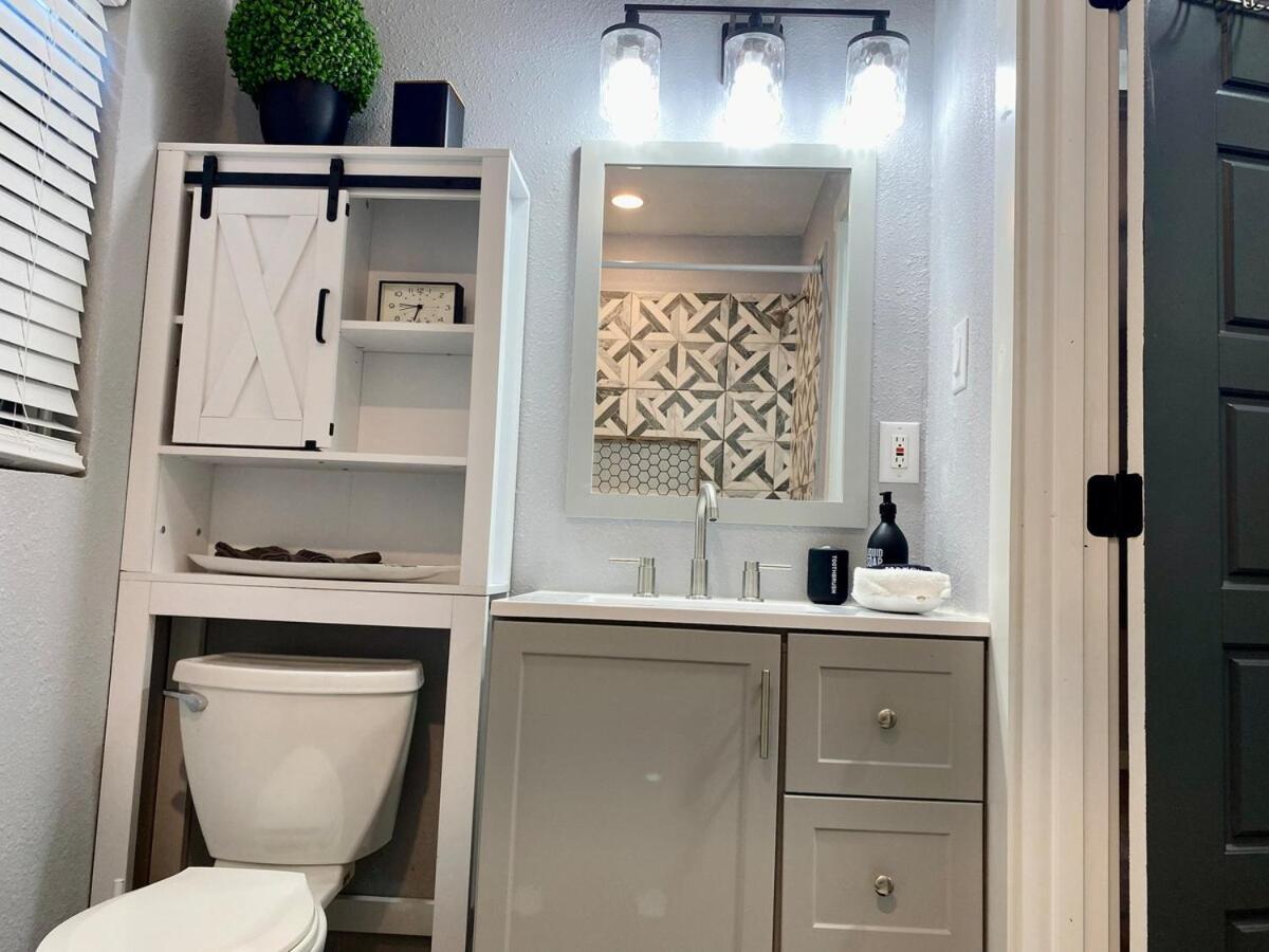 Charm In The Heart Of Medical District * Dallas