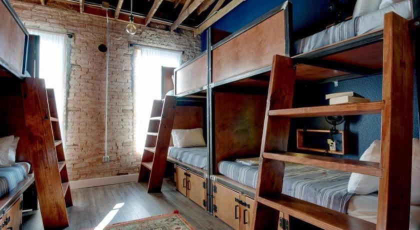 Hostel Deep Ellum - Adults Only
