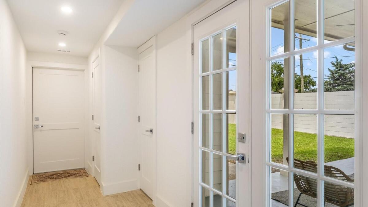 Holiday home Flair House Midway-hollow, Uptown Close By