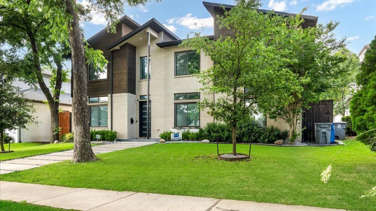 Flair House Midway-hollow, Uptown Close By Holiday home Dallas