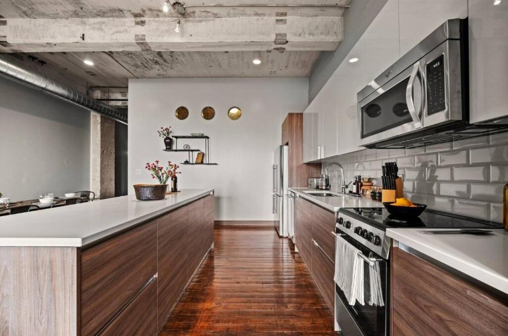 Apartment Loft In Downtown With Skyline Views *