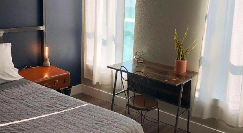 Deep Ellum - Adults Only Hostel