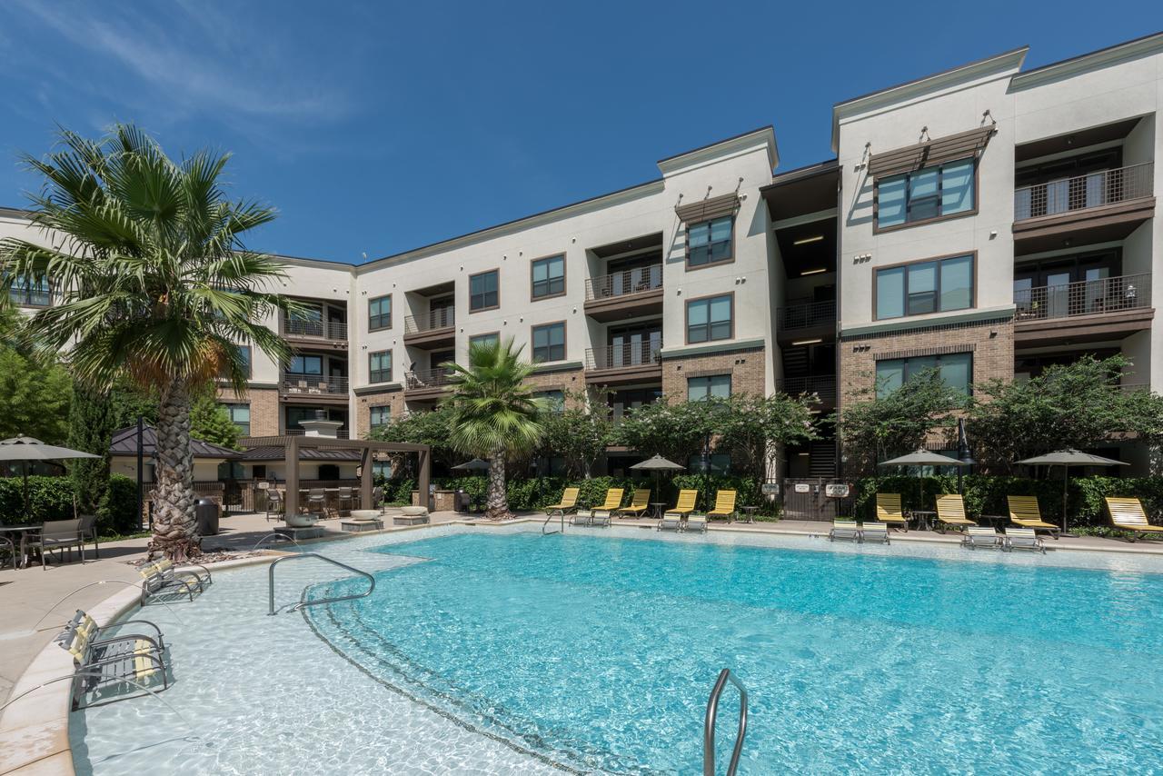 Oakwood At Amli At The Ballpark Apartment Dallas