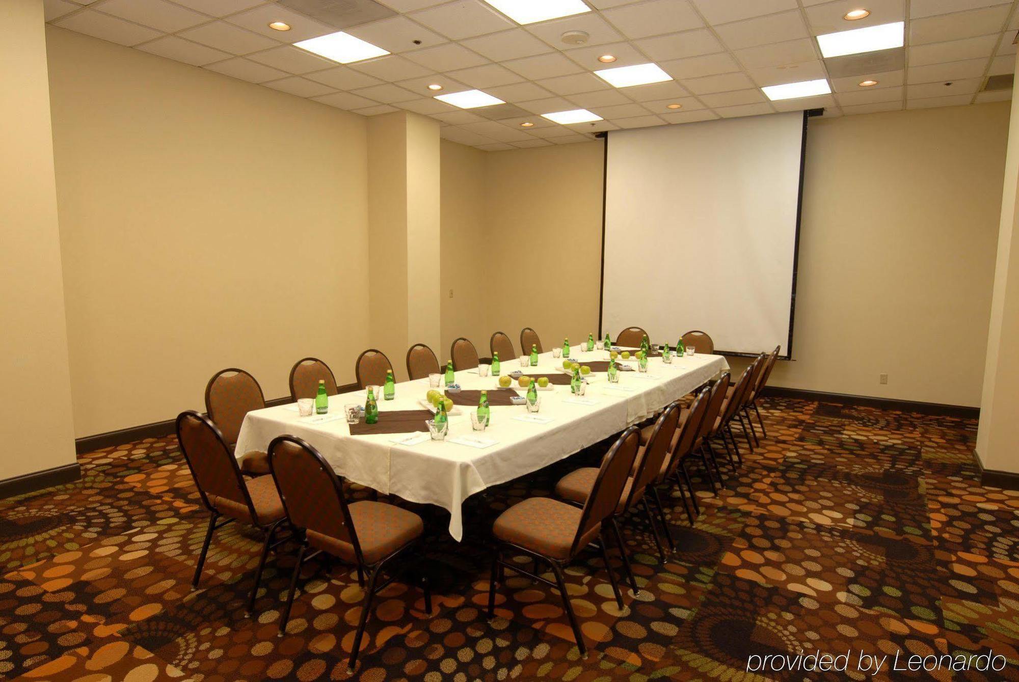 Hotel Embassy By Hilton Dallas-love Field Dallas