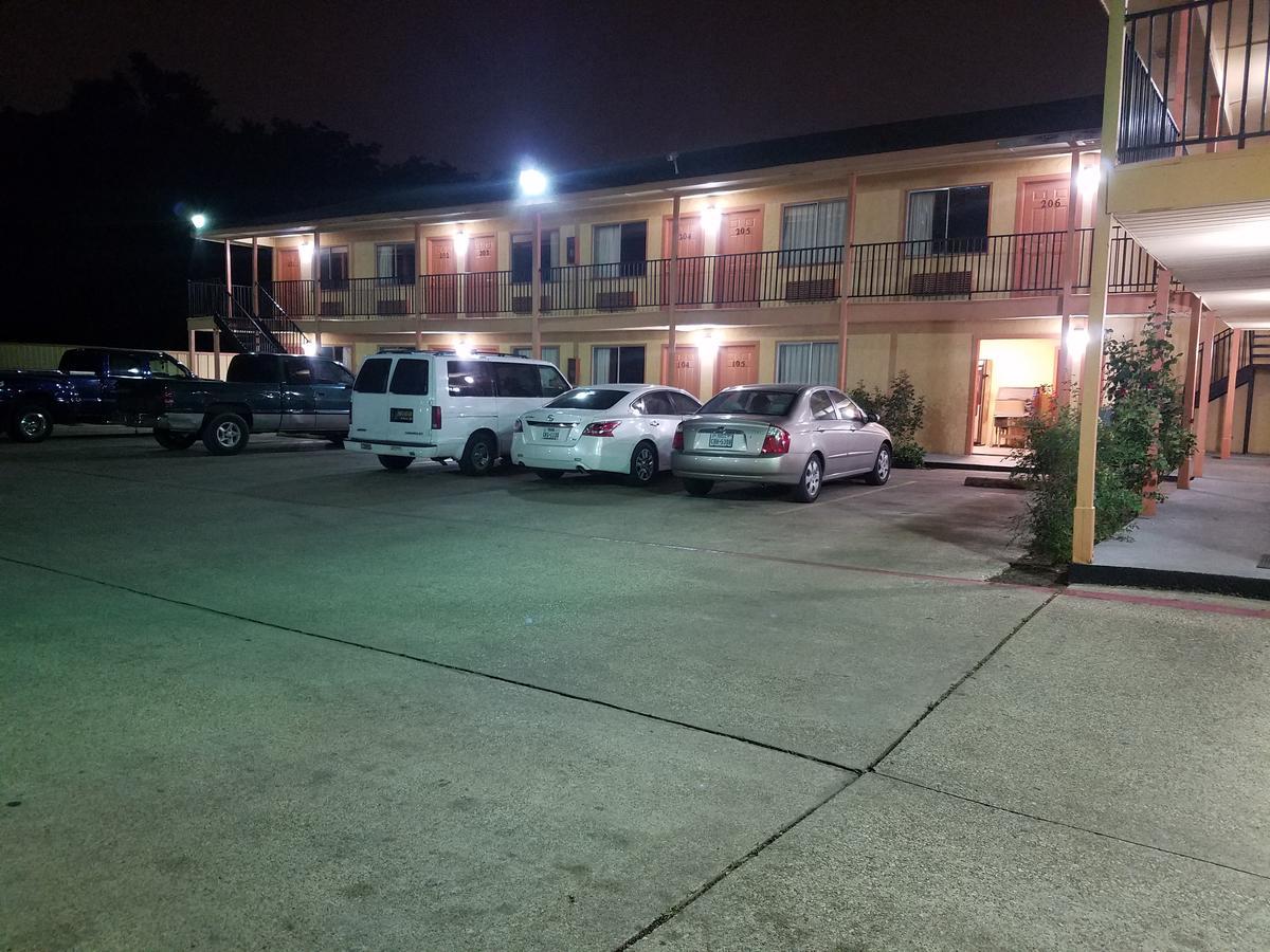 Motel Season
