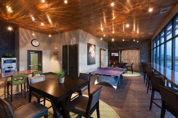 Oakwood At Amli At The Ballpark Apartment *