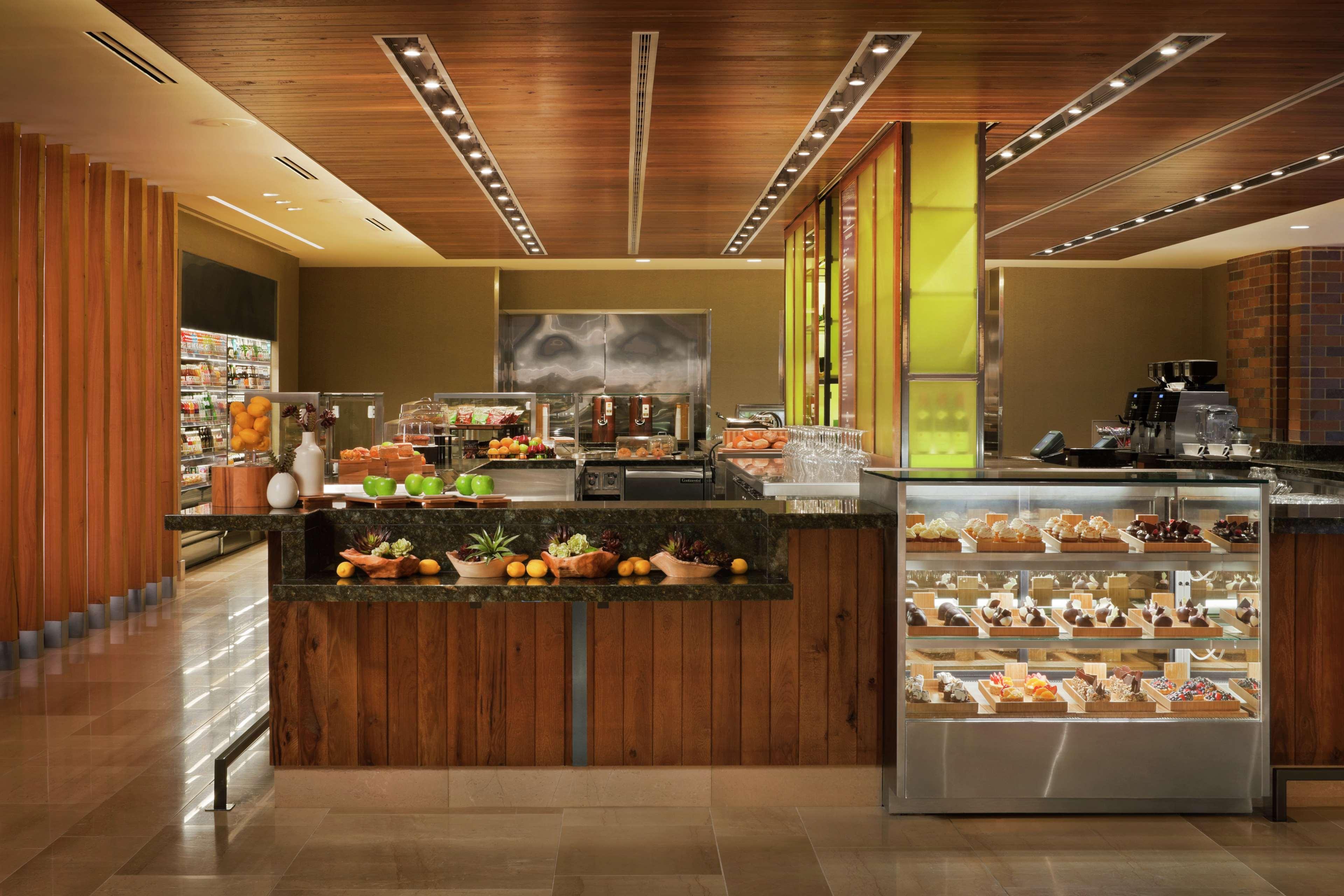 Hilton Anatole Resort 4*