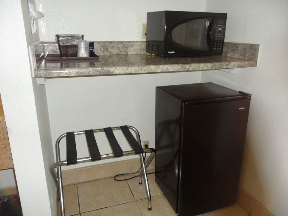 Palace Motel 2*