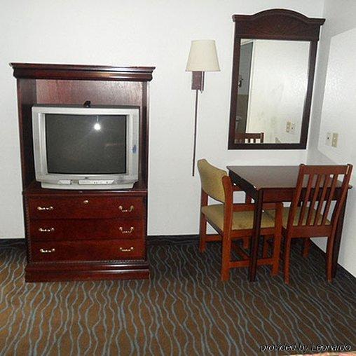 Palace 2* Dallas