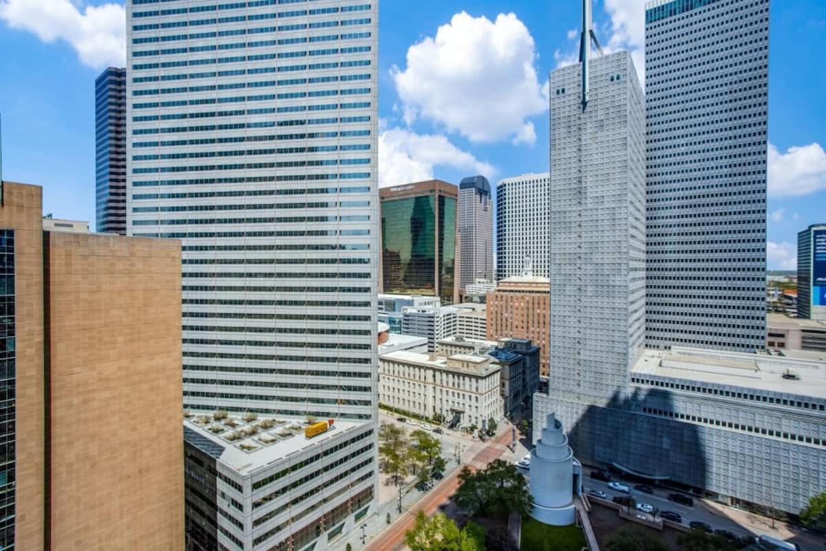 Apartment 23rd Fl Bold Cozysuites With Pool, Gym *