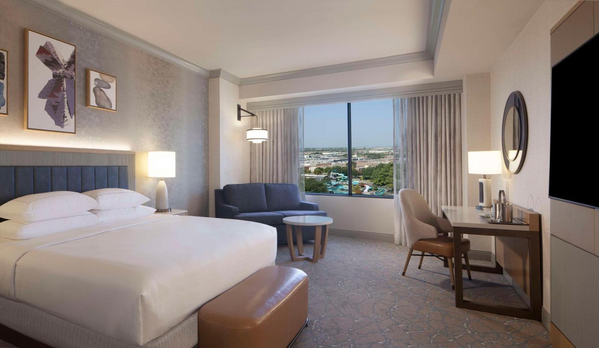 Hilton Anatole 4*