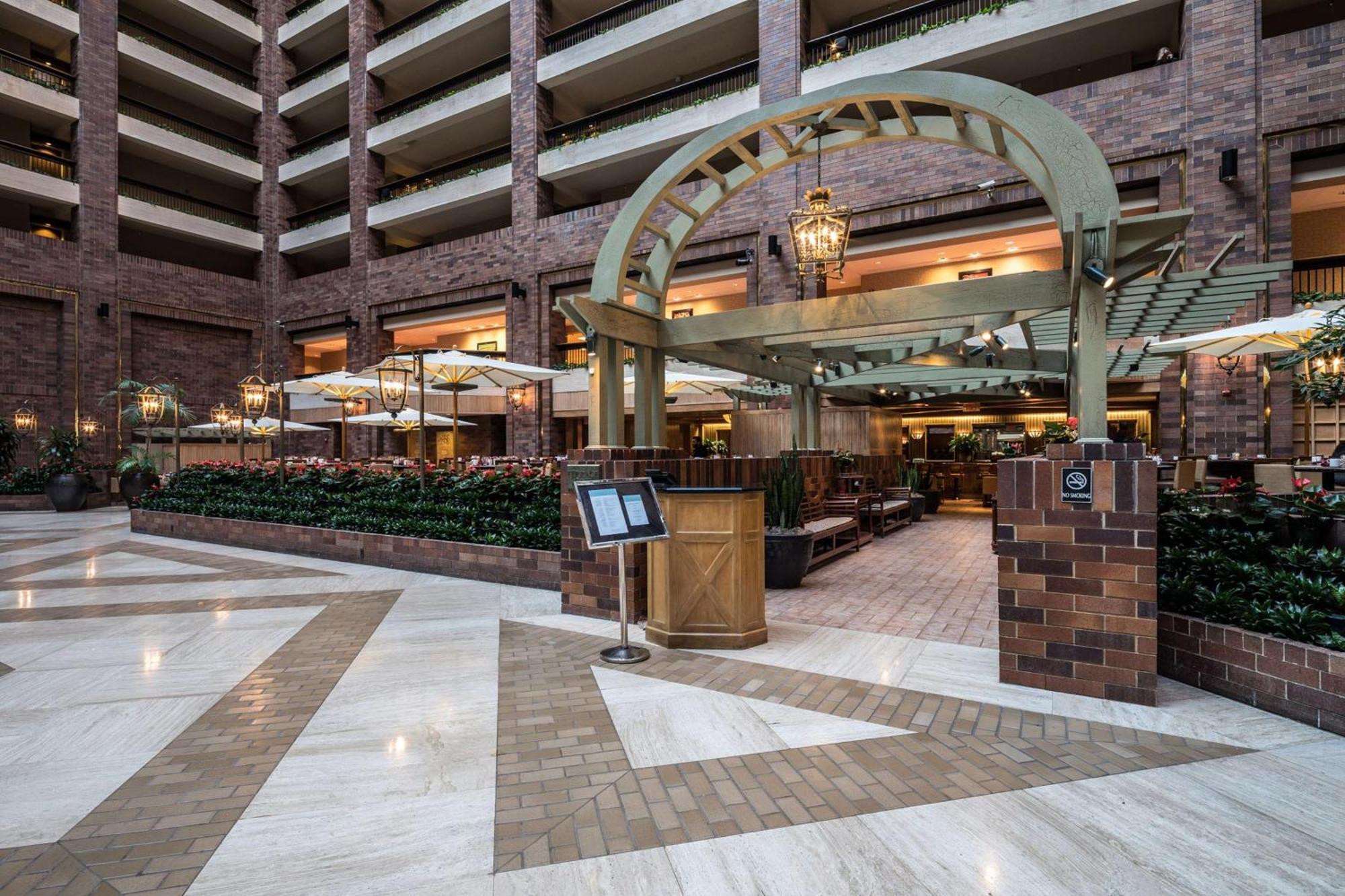 Resort Hilton Anatole 4*