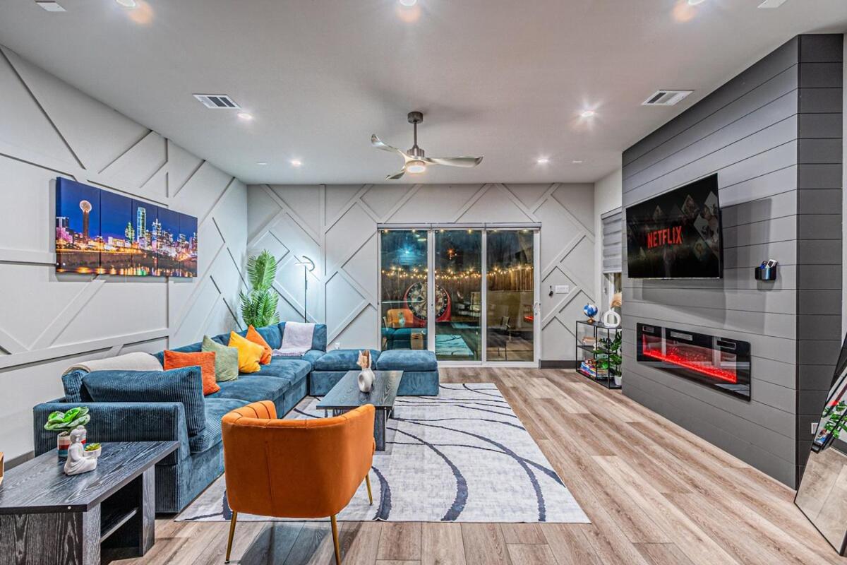 Oak Lawn Luxe Stay- Hot Tub, Arcades, Pool Table & Dallas