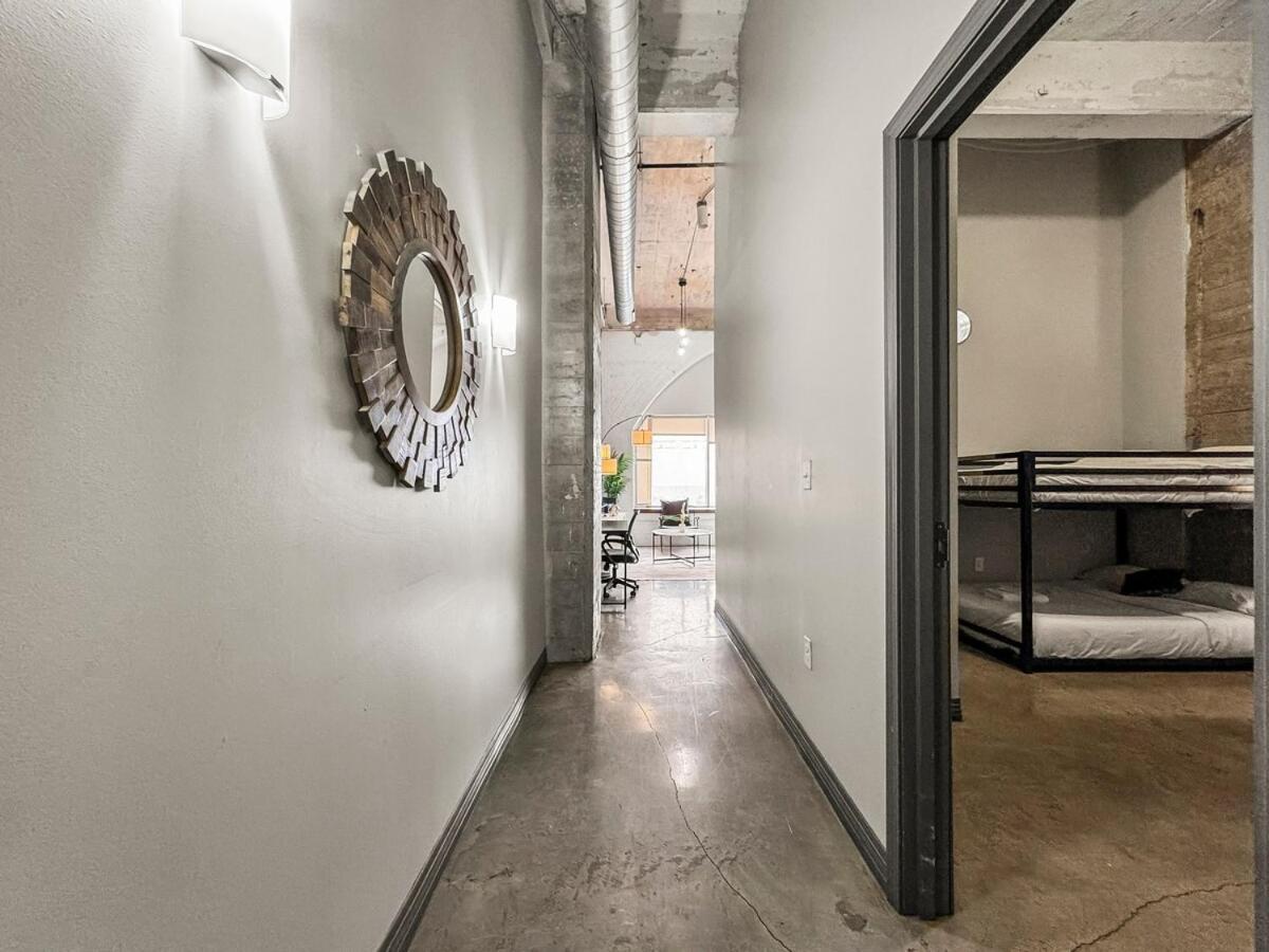 Elegant Luxe 2bd, Dt Dallas, Sleeps 12, Free Parking, Near Convention Center Apartamento