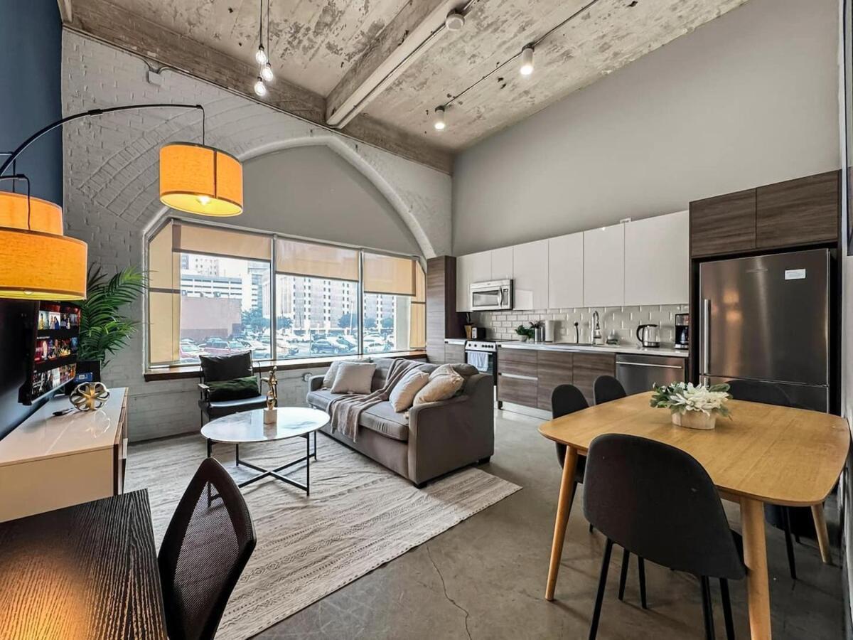 Elegant Luxe 2bd, Dt Dallas, Sleeps 12, Free Parking, Near Convention Center * Dallas