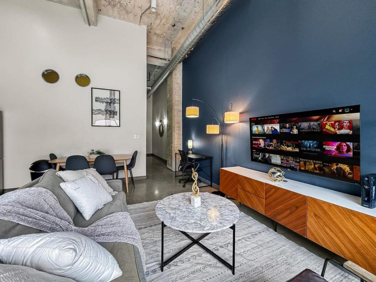 Elegant Luxe 2bd, Dt Dallas, Sleeps 12, Free Parking, Near Convention Center *