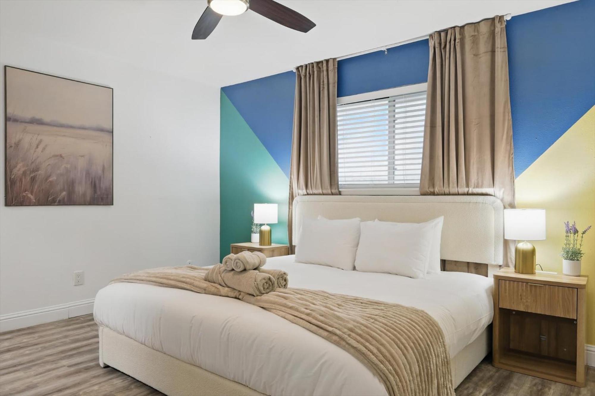2-bd 2-ba With Pool Patio Courtyard Apartment Dallas