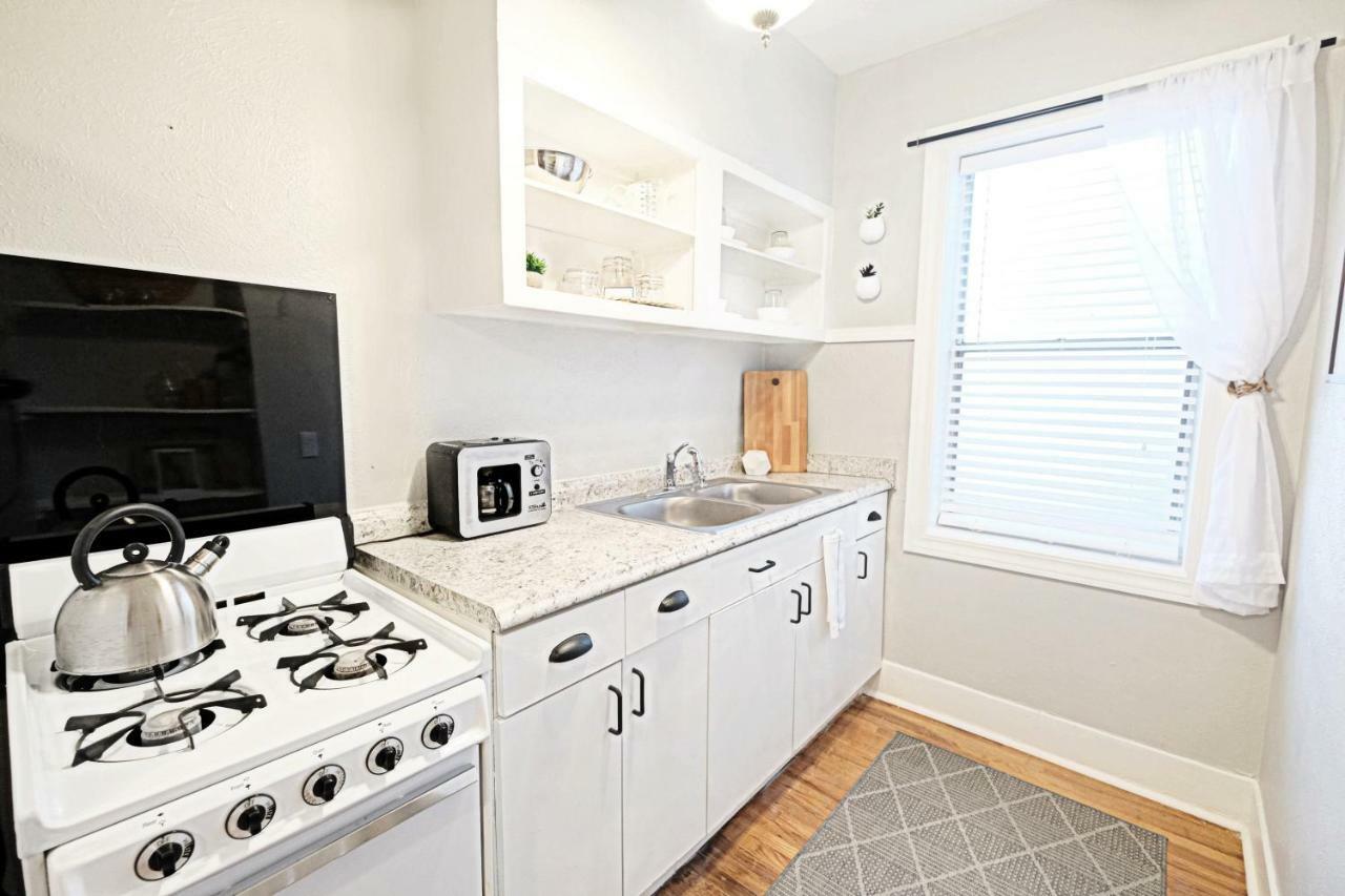 Fresh & Bright, Lower-greenville Ave Area Apartment