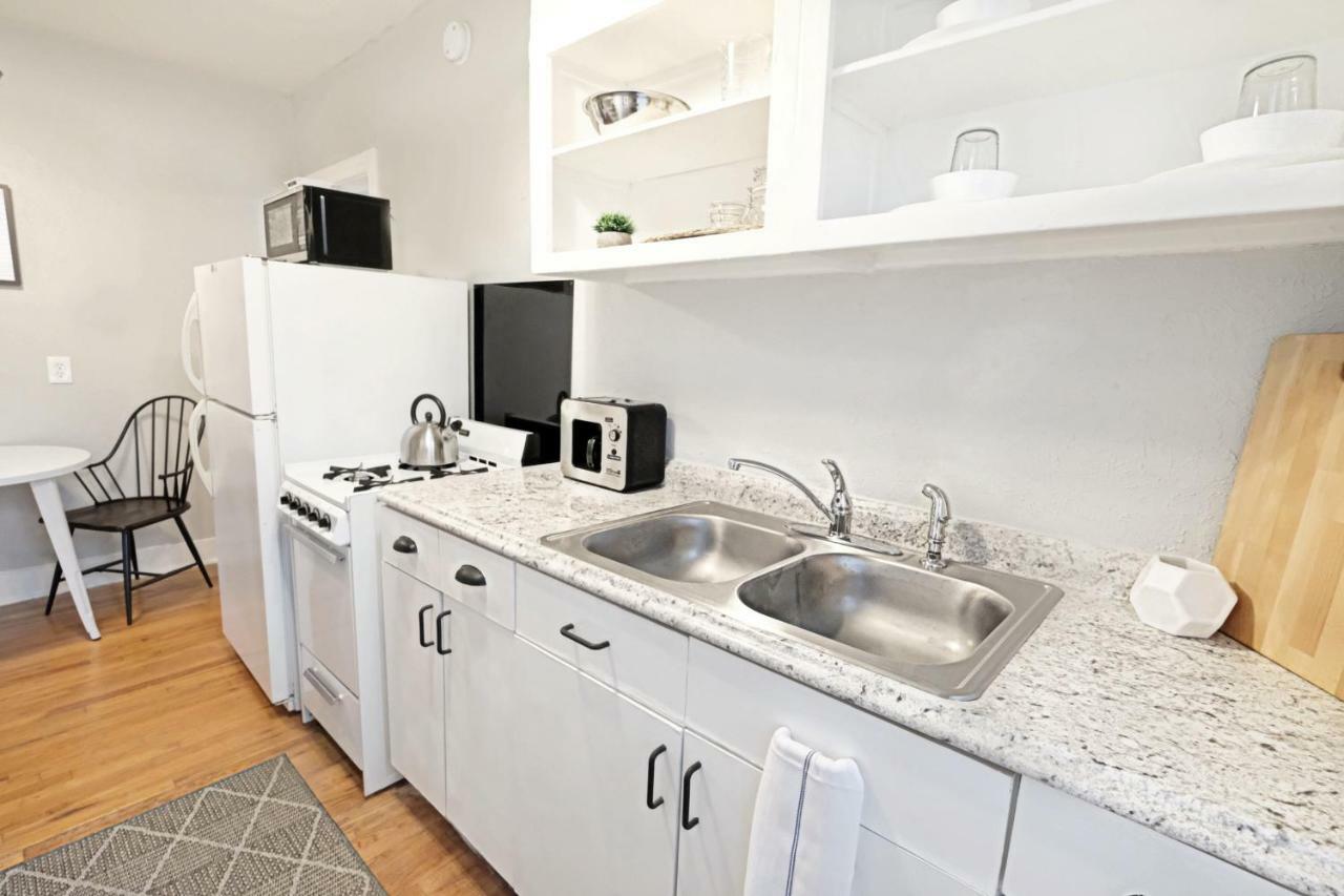 Fresh & Bright, Lower-greenville Ave Area Apartment Dallas