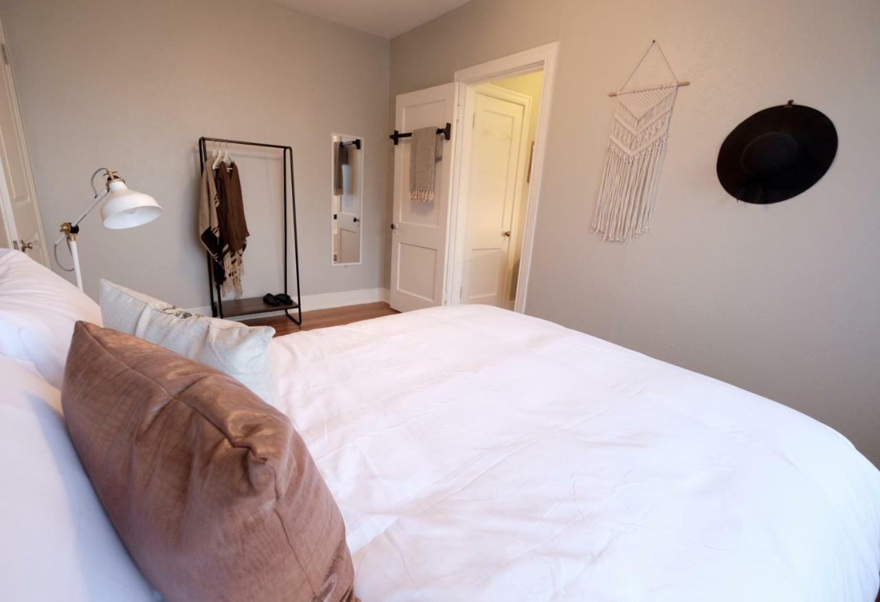 Fresh & Bright, Lower-greenville Ave Area *