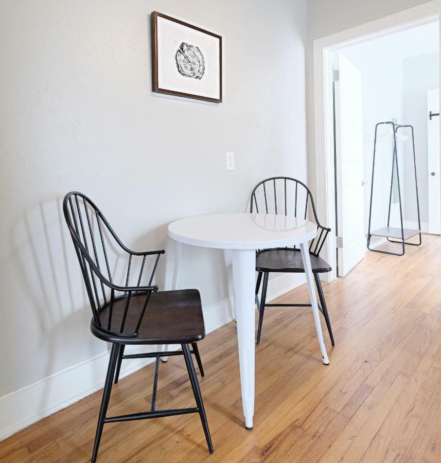 Fresh & Bright, Lower-greenville Ave Area *