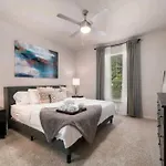 Cozy 1Bd In The Heart Of Downtown Dallas!