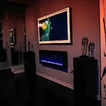 Downtown Dallas Art Penthouse Piano & Free Parking