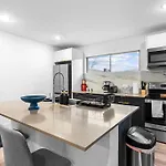 Stunning Apartment In Downton Dallas 2 Br/1 Bath