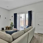 6-Min From Aa Arena L Modern Home Near Downtown