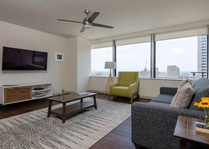 Cozysuites Two Lovely 2Br 2Ba Condo