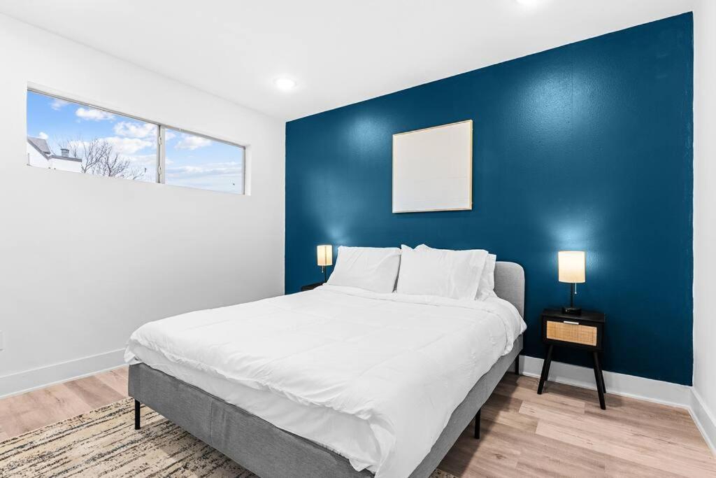 Apartment Stunning In Downton 2 Br/1 Bath *