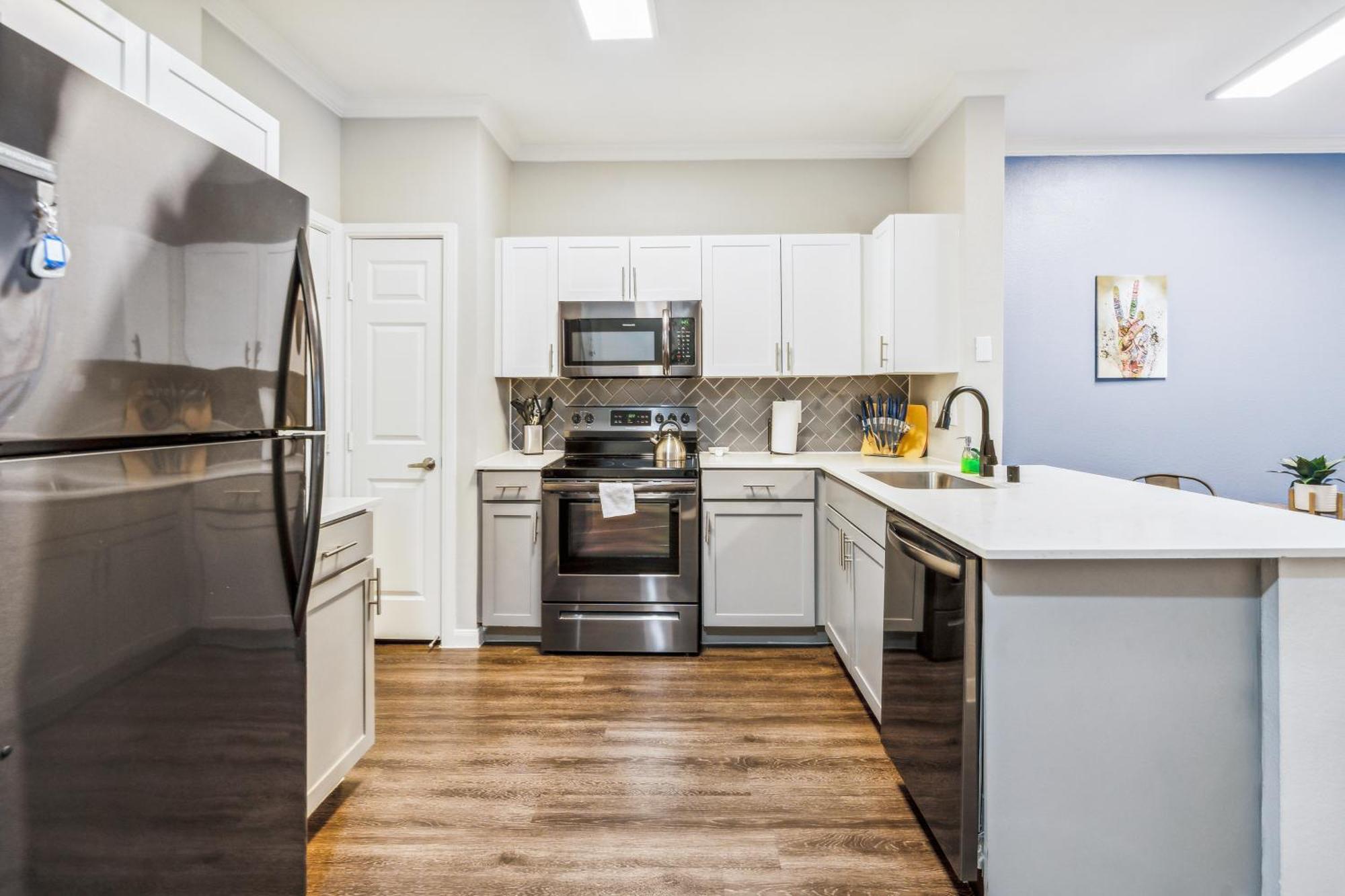 Apartment 1001 Ross Avenue
