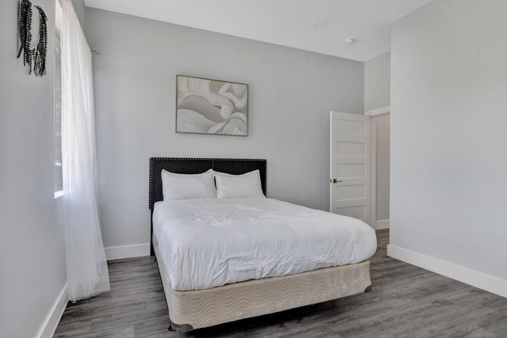 6-min From Aa Arena L Modern Near Downtown Holiday home Dallas