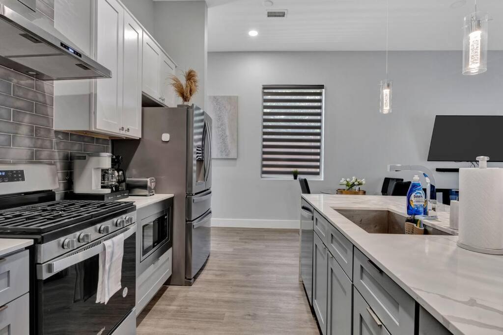 6-min From Aa Arena L Modern Near Downtown Holiday home Dallas
