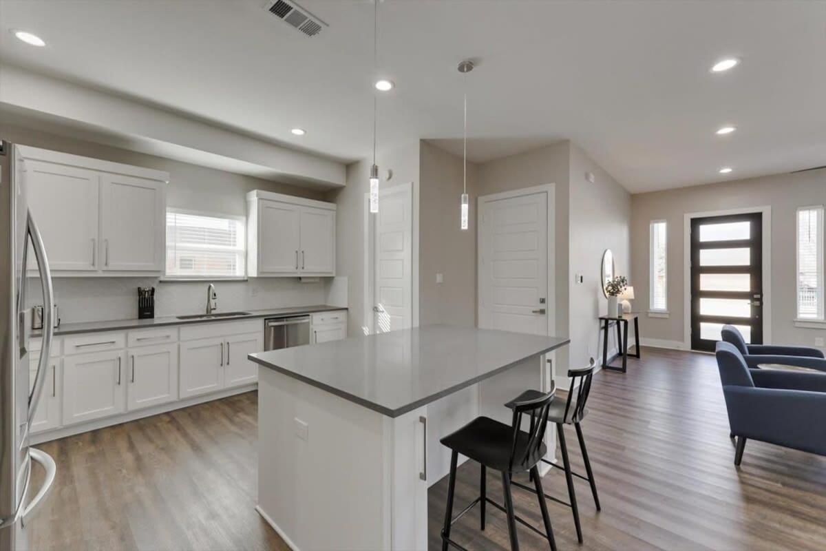 Casa de férias Modern And Spacious High End Near Downtown