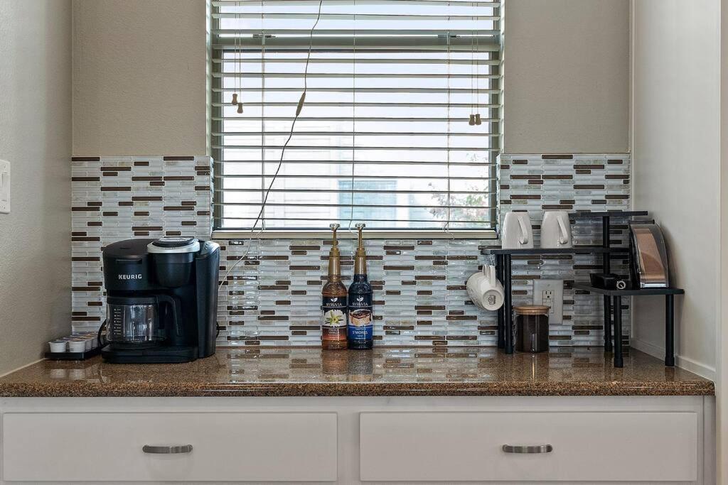Farmers Market 3 Bd Townhome W Rooftop Terrace Dallas