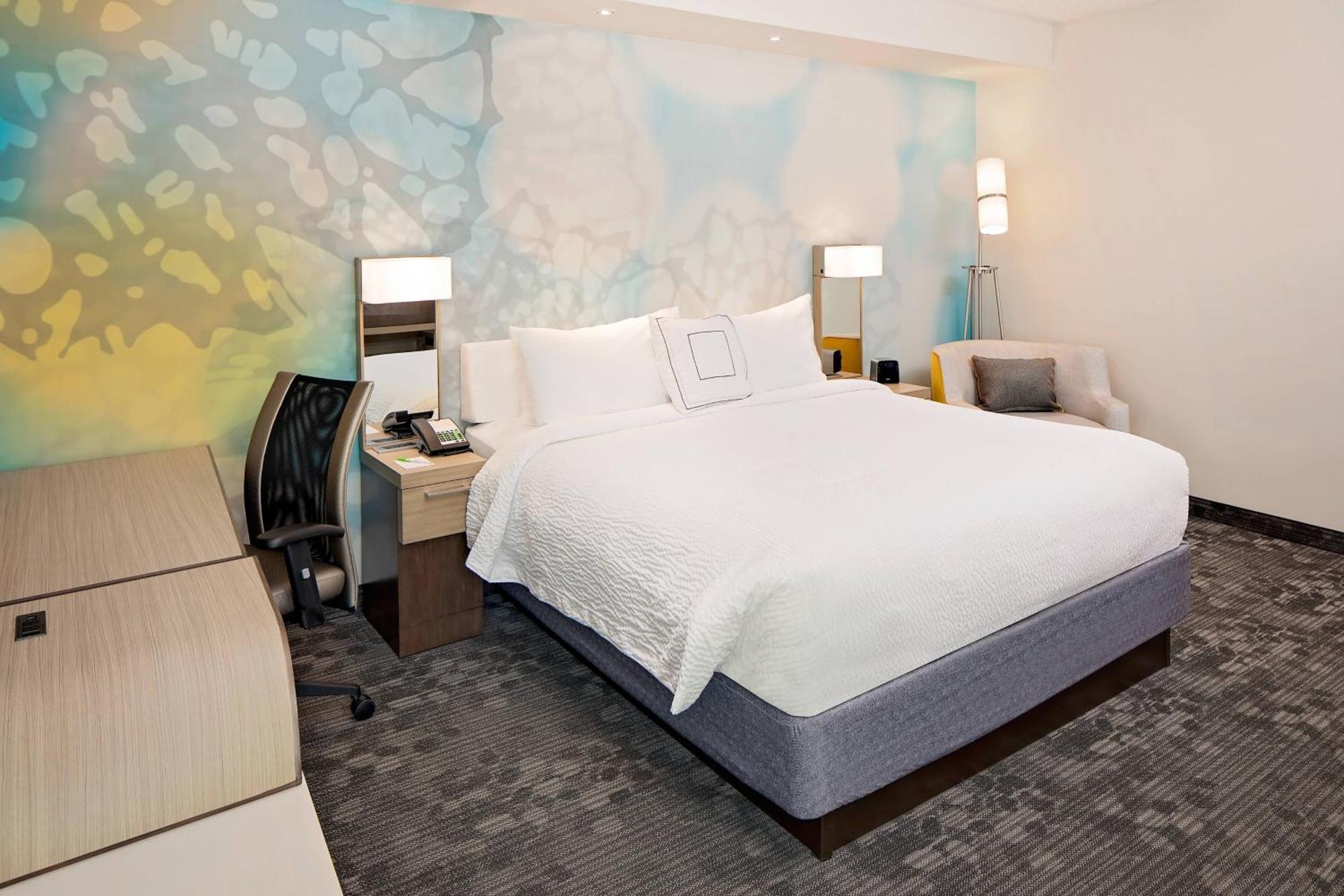 Courtyard By Marriott Downtown/reunion District Hotel Dallas