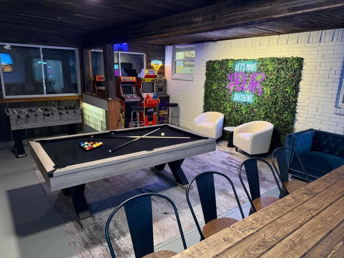 Family Paradise Playhouse Includes Pool And Gameroom Dallas