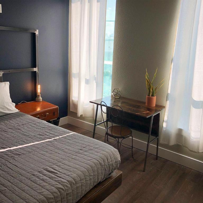 Deep Ellum - Adults Only Hostel