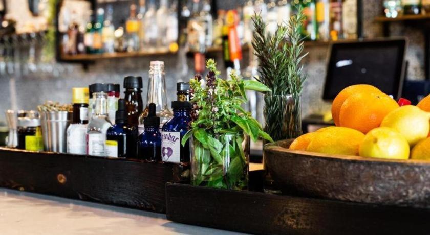 Deep Ellum - Adults Only Hostel *