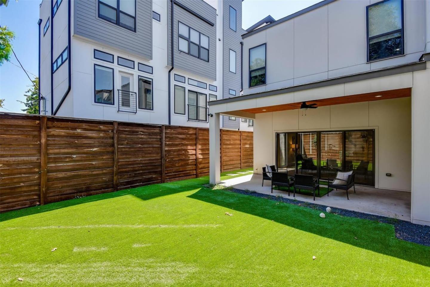 Townhouse Uptown Private Patio *