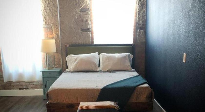 Hostel Deep Ellum - Adults Only